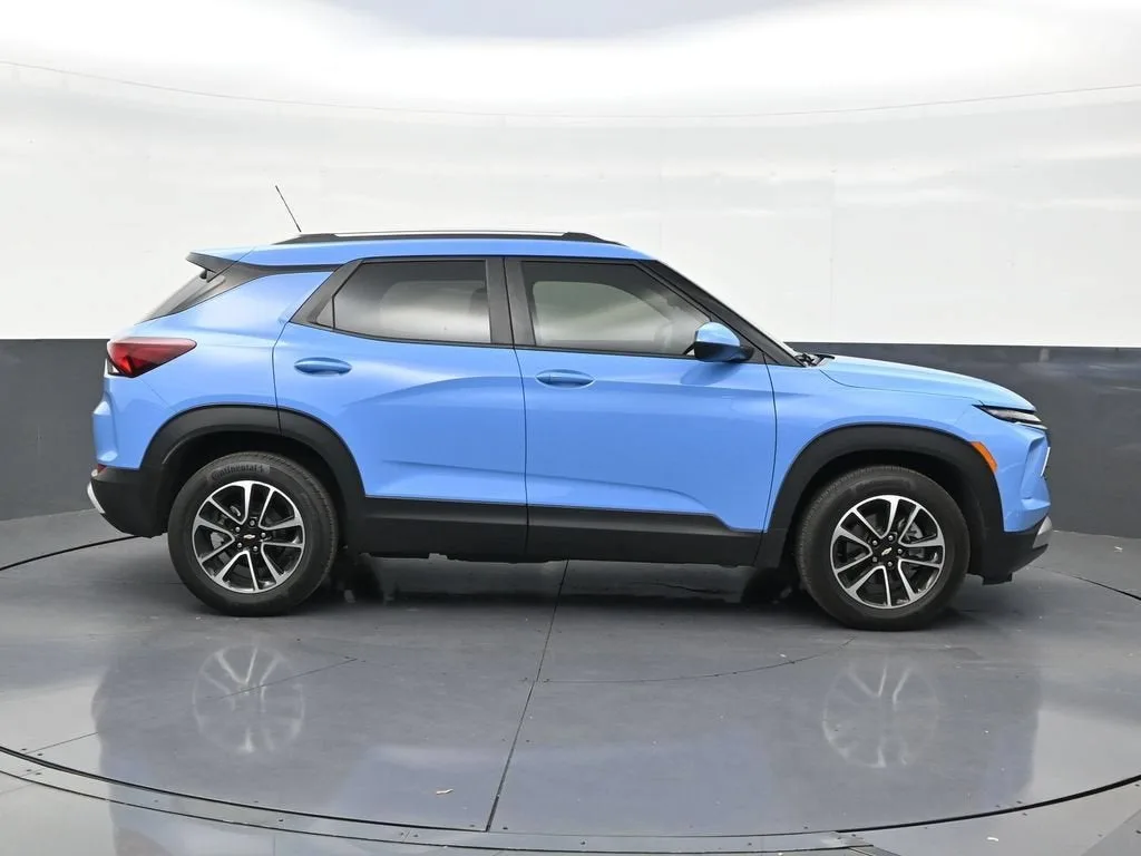 2024 Chevrolet Trailblazer LT photo 6