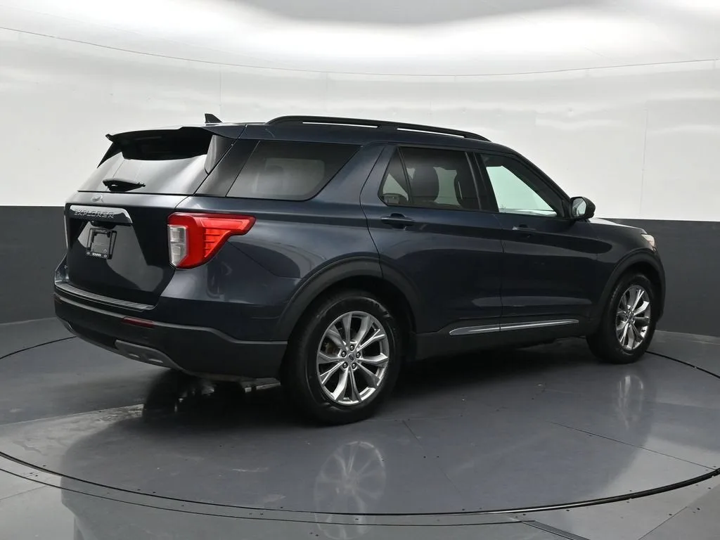 2022 Ford Explorer XLT photo 5