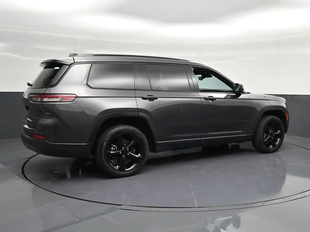 2023 Jeep Grand Cherokee L Altitude photo 3