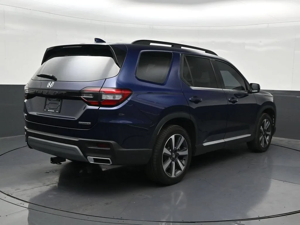 2025 Honda Pilot Touring photo 5