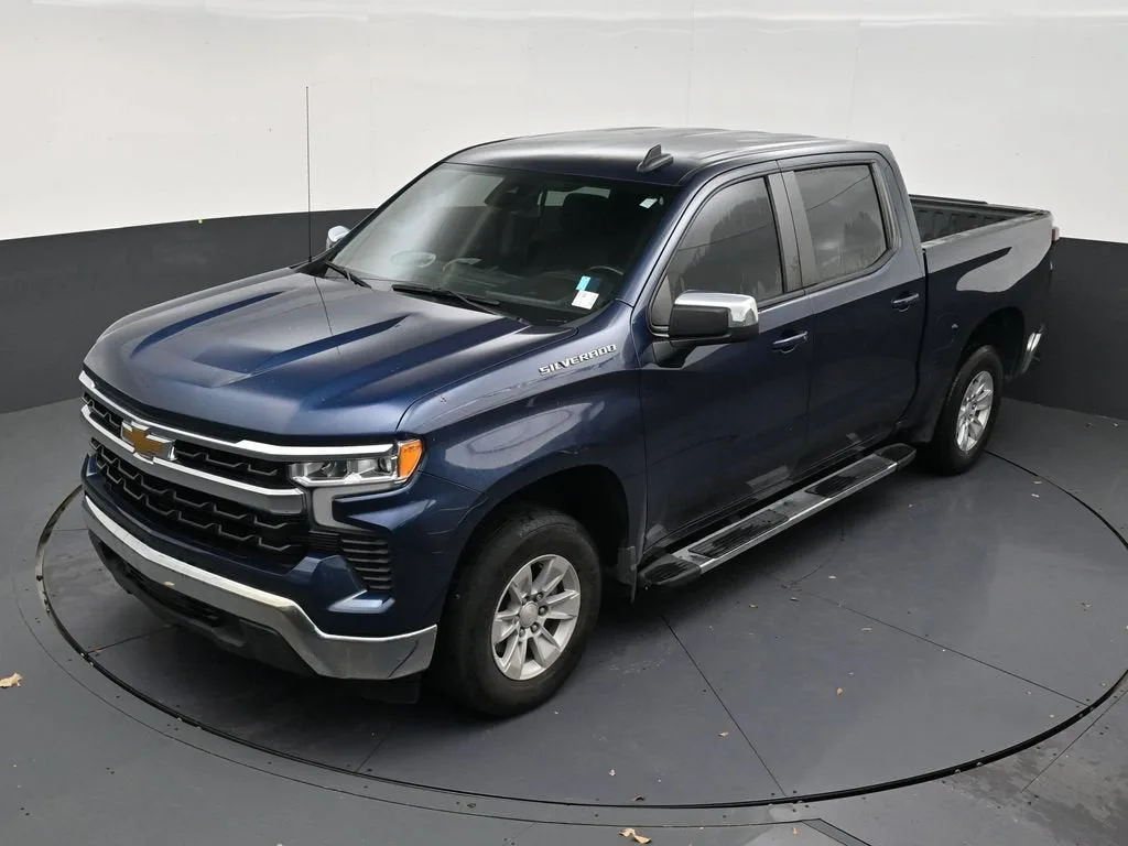2023 Chevrolet Silverado 1500 LT photo 12