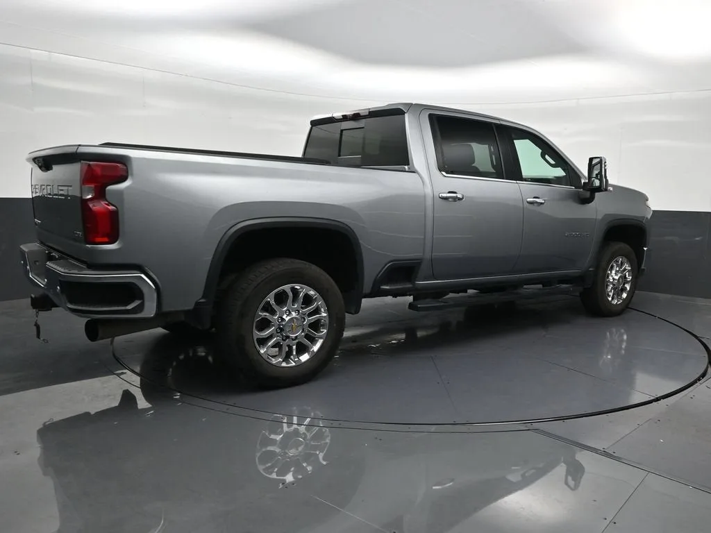 2024 Chevrolet Silverado 2500 HD LTZ photo 5