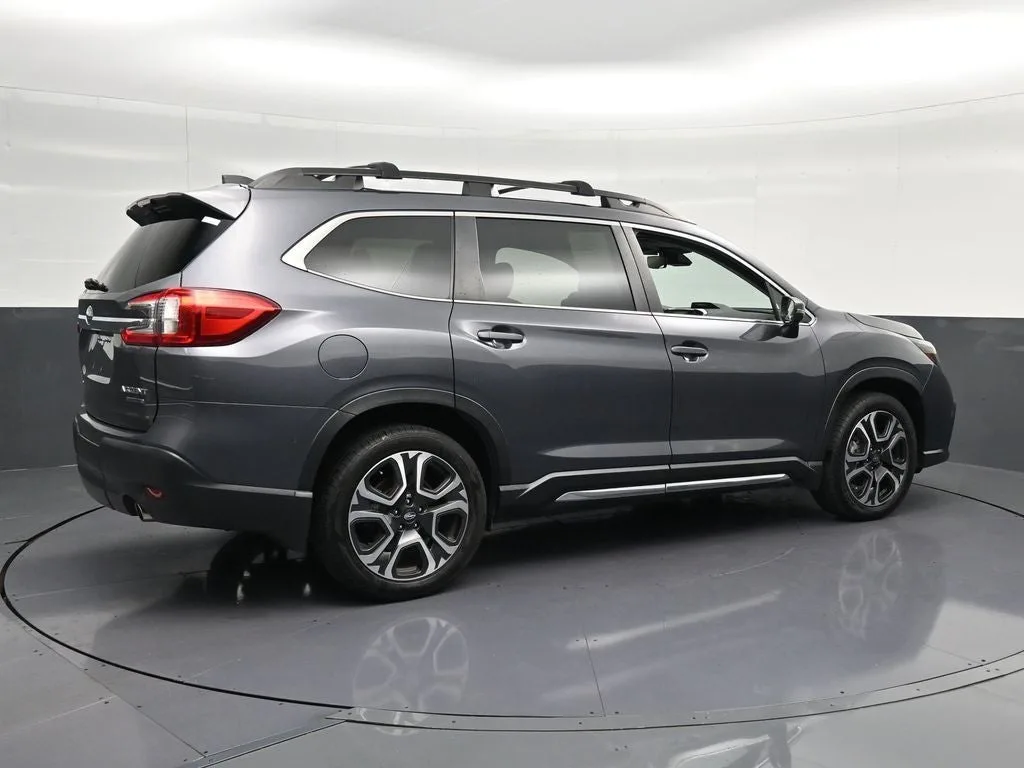 2023 Subaru Ascent Limited photo 3