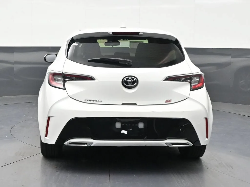 2022 Toyota Corolla Hatchback SE photo 4