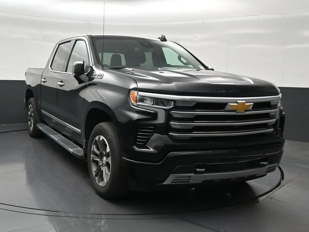 2024 Chevrolet Silverado 1500 High Country photo 8
