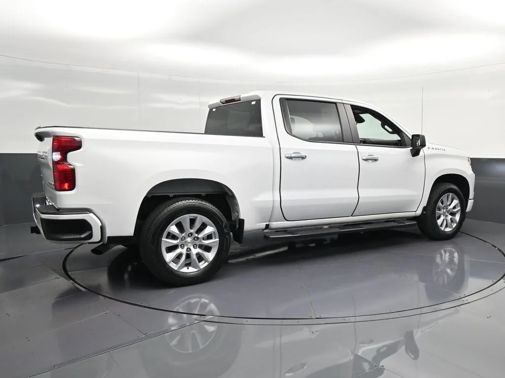 2024 Chevrolet Silverado 1500 Custom photo 3