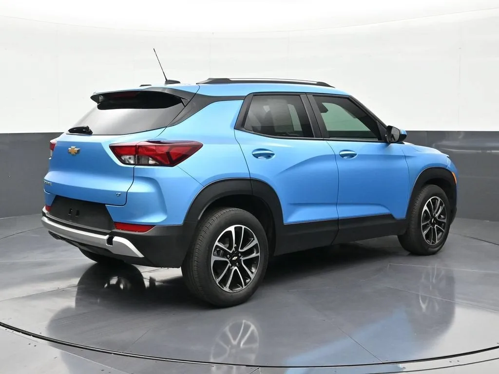 2025 Chevrolet Trailblazer LT photo 5