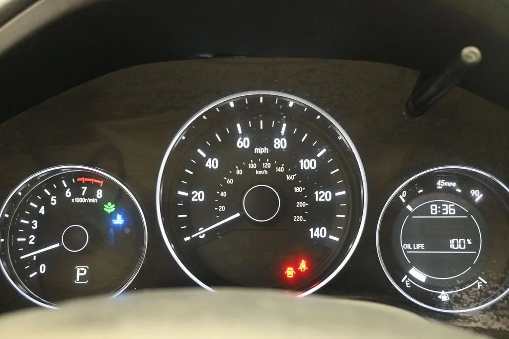 2018 Honda HR-V LX photo 9