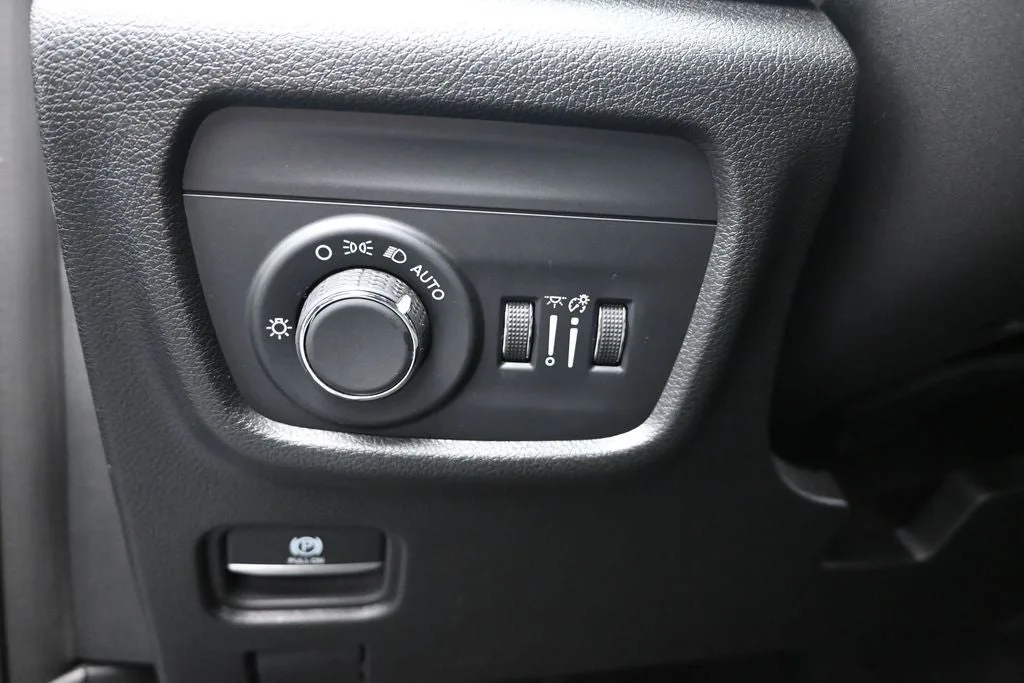 2023 Jeep Grand Cherokee L Altitude photo 12