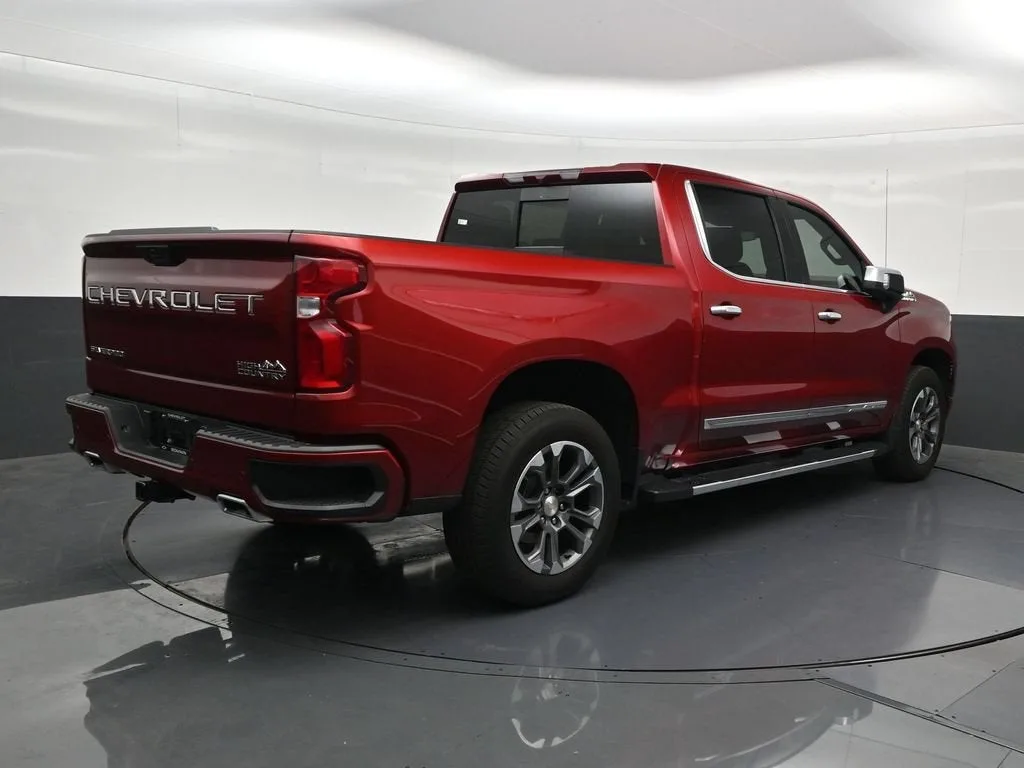 2025 Chevrolet Silverado 1500 High Country photo 5