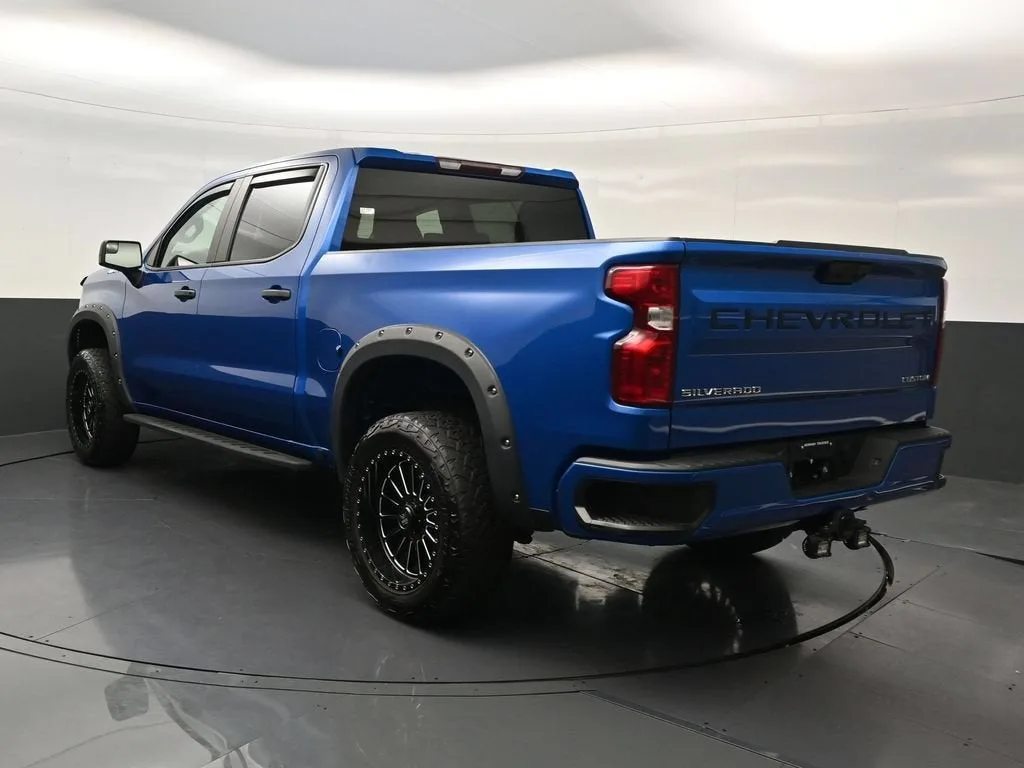 2022 Chevrolet Silverado 1500 Custom photo 3