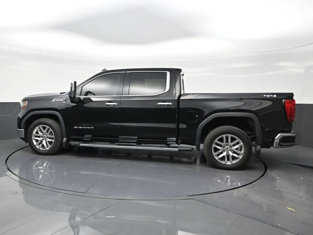 2021 GMC Sierra 1500 SLT photo 2