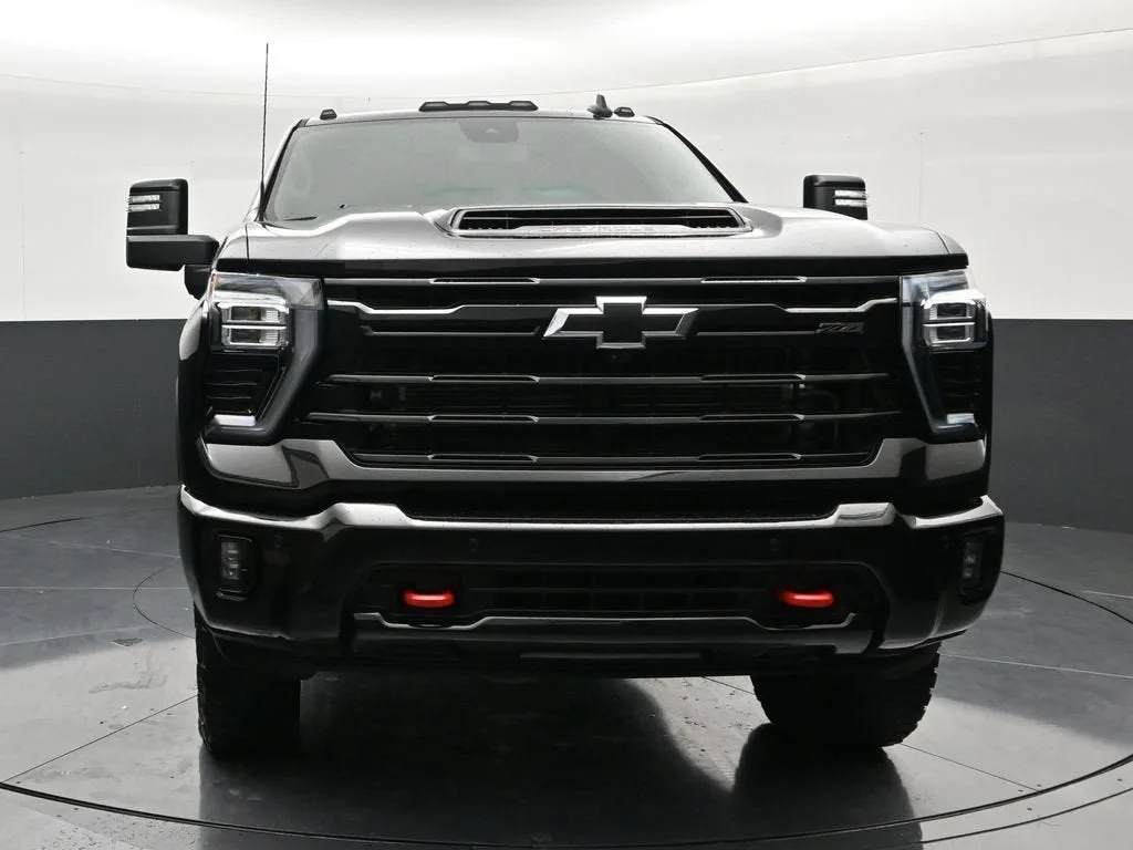 2026 Chevrolet Silverado 2500 HD LT photo 8
