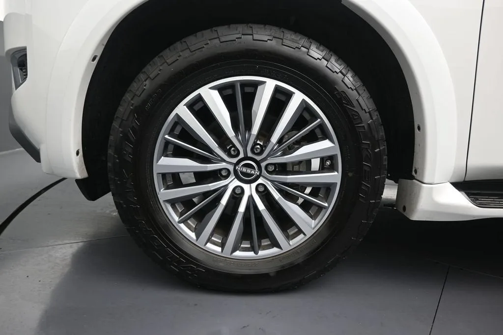 2023 Nissan Armada SL 4WD photo 10