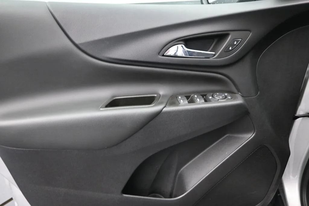 2022 Chevrolet Equinox LT photo 11