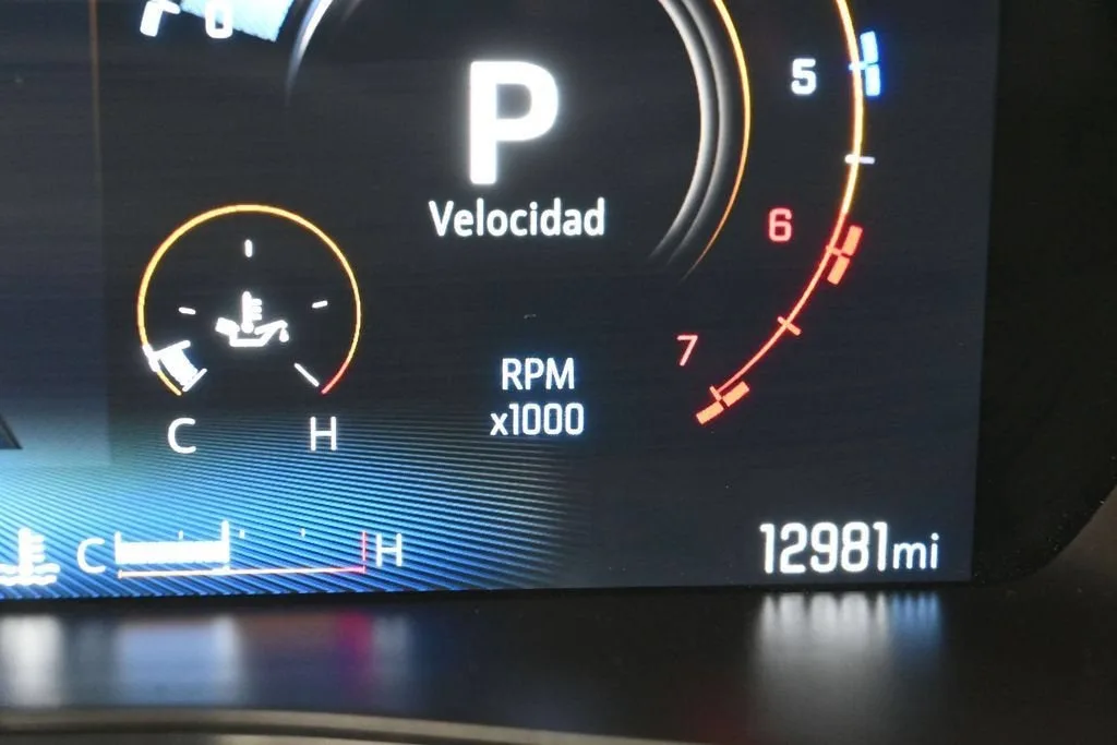 2025 Chevrolet Colorado WT/LT photo 10