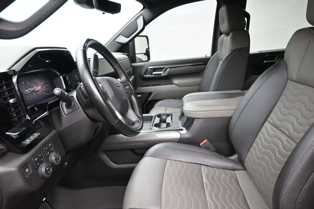 2024 Chevrolet Silverado 2500 HD ZR2 photo 12