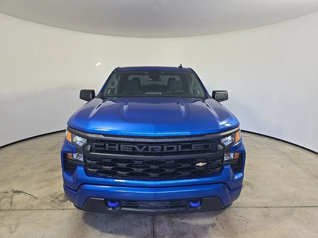 2022 Chevrolet Silverado 1500 Custom photo 3