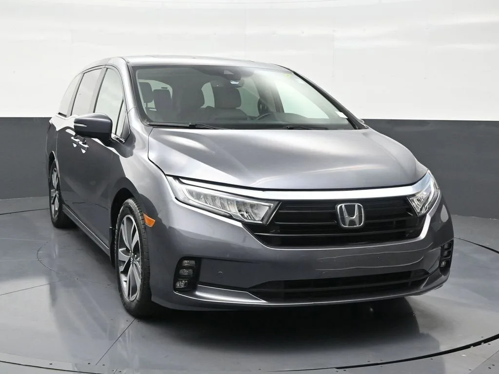 2021 Honda Odyssey Touring photo 7