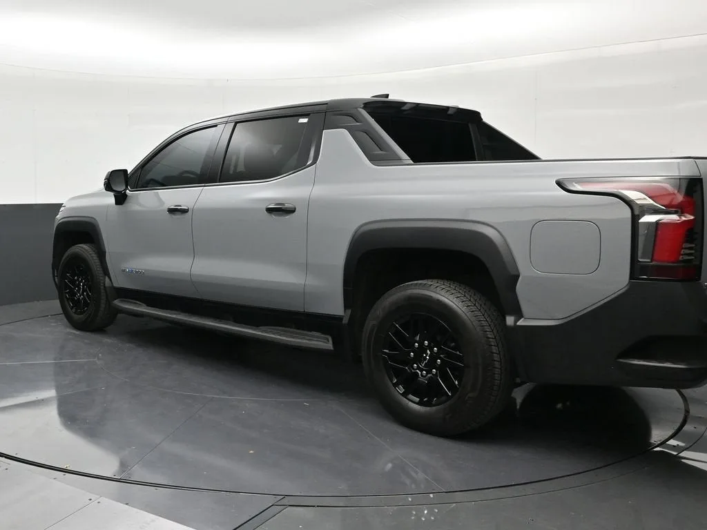 2026 Chevrolet Silverado EV LT - Extended Range photo 3