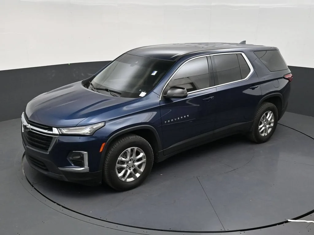 2022 Chevrolet Traverse LS photo 12