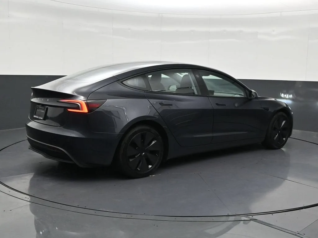 2024 Tesla Model 3 4DR RWD photo 5