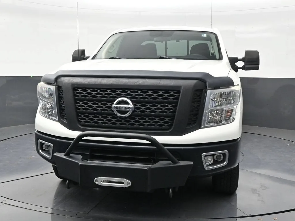 2017 Nissan TITAN XD S Diesel photo 8