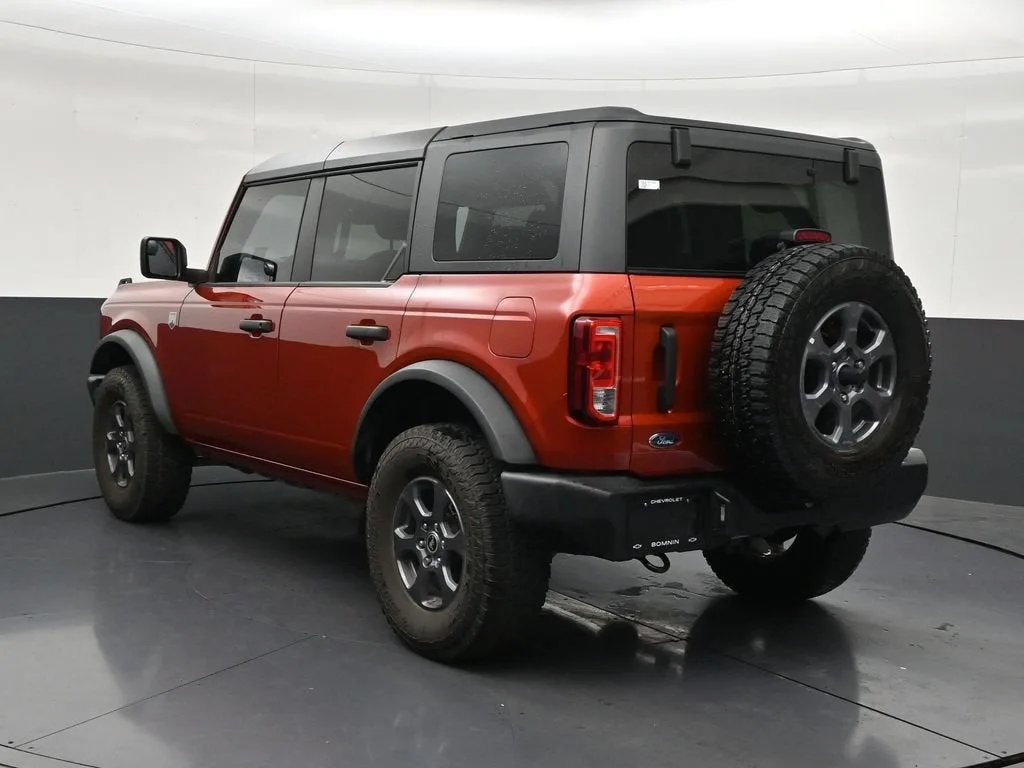 2023 Ford Bronco Big Bend photo 3