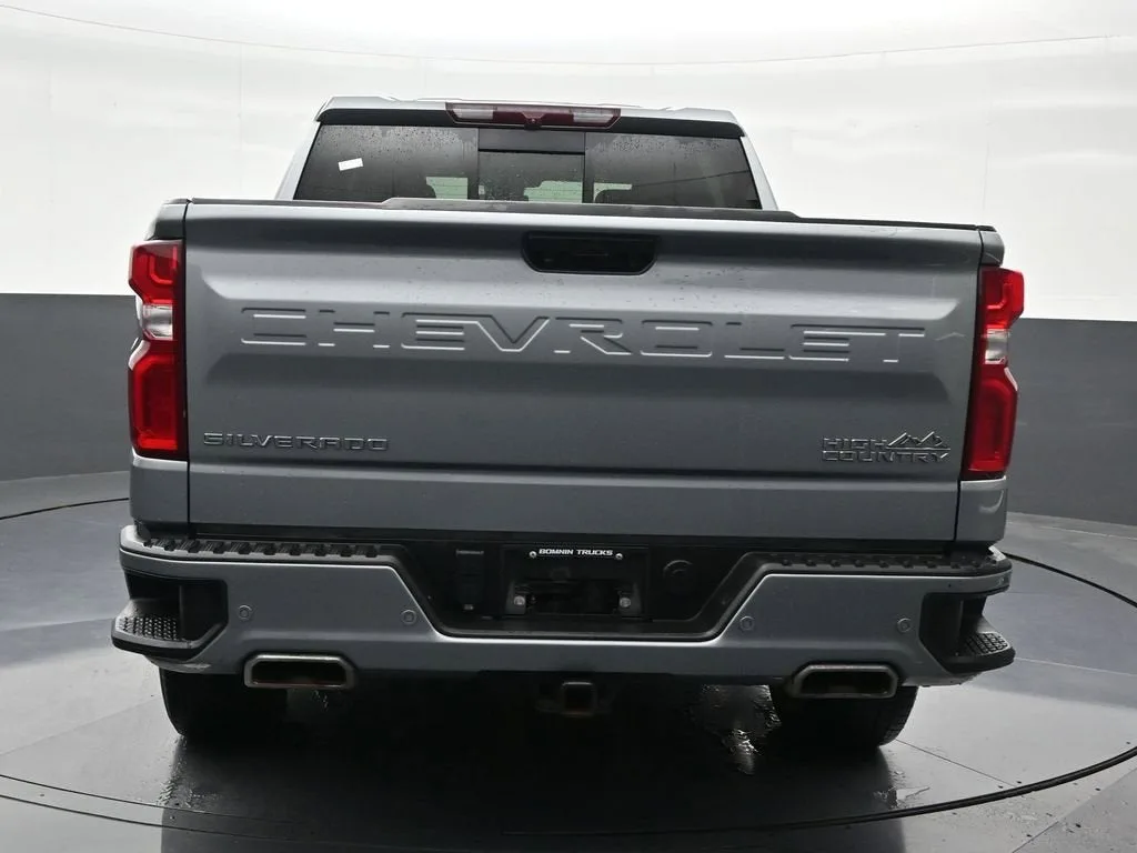 2023 Chevrolet Silverado 1500 High Country photo 4