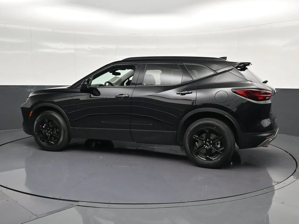 2024 Chevrolet Blazer LT photo 8