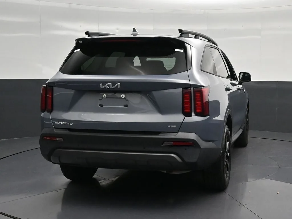 2023 Kia Sorento X-Line S photo 2