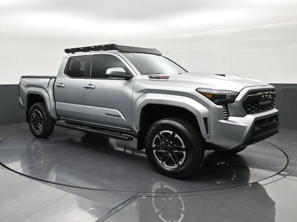 2024 Toyota Tacoma TRD Sport photo 7