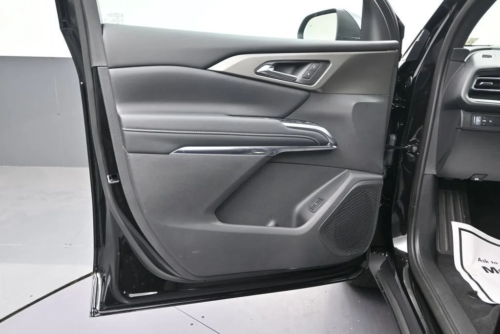 2026 Chevrolet Traverse LT photo 11