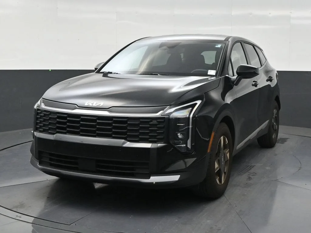 2026 Kia Sportage LX photo 8
