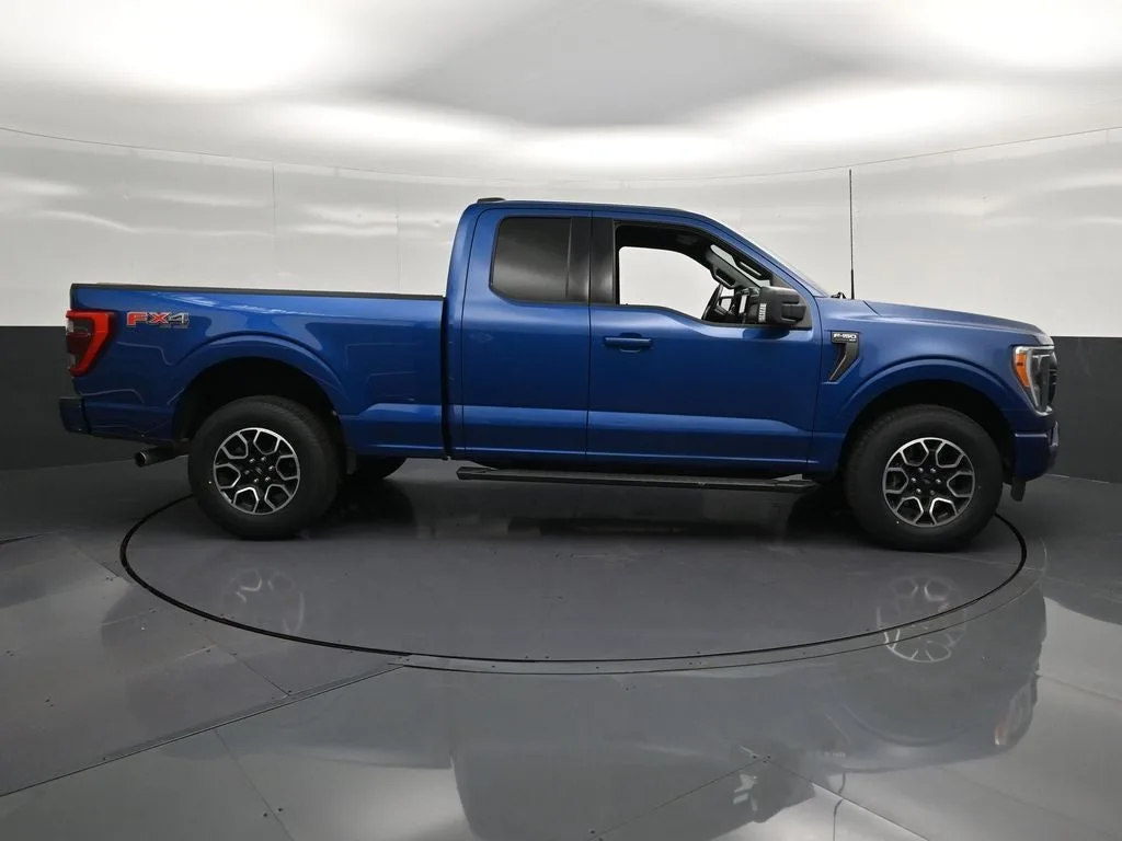 2023 Ford F-150 XLT photo 4