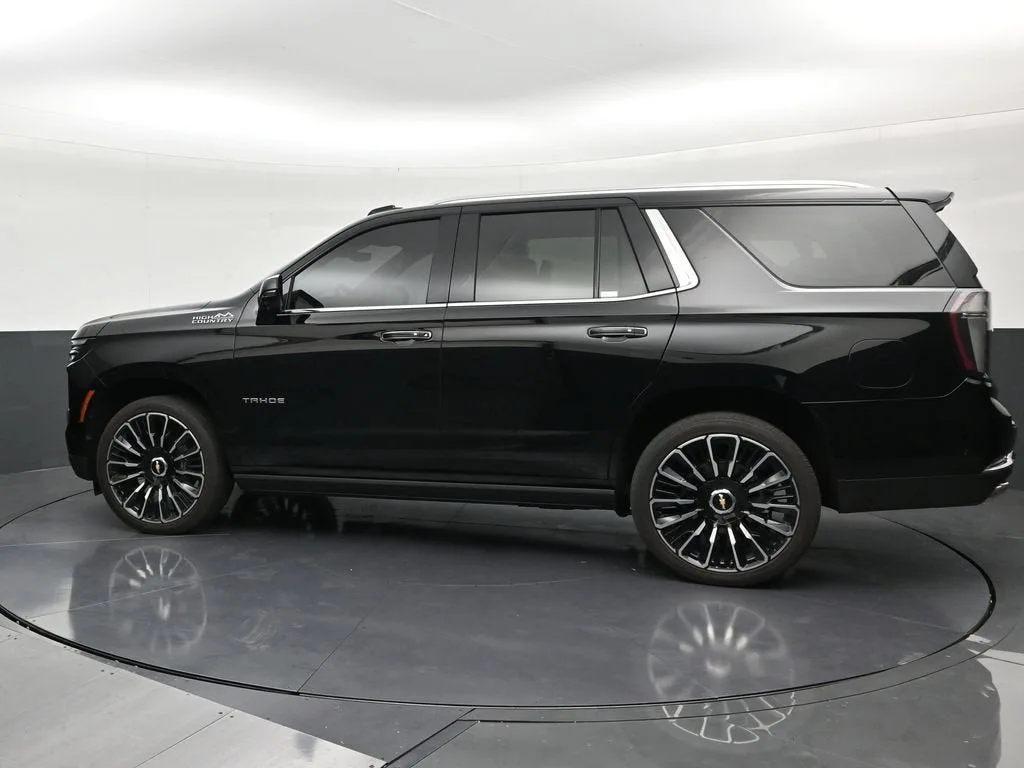 2025 Chevrolet Tahoe High Country photo 2