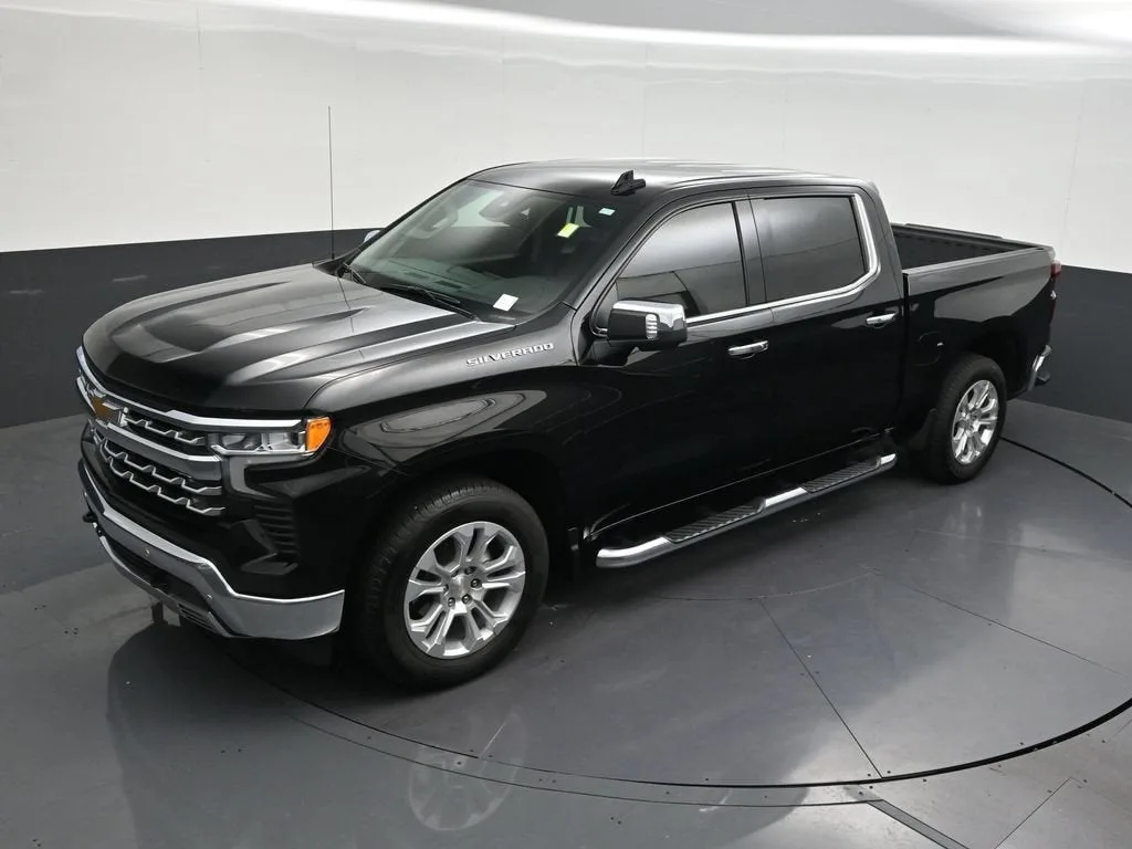 2024 Chevrolet Silverado 1500 LTZ photo 10
