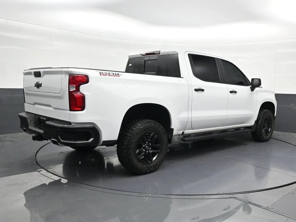 2024 Chevrolet Silverado 1500 LT Trail Boss photo 5