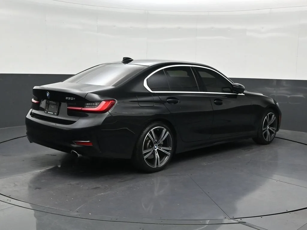 2021 BMW 330i 330i photo 5