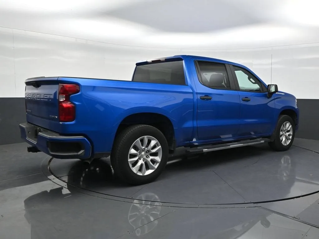 2024 Chevrolet Silverado 1500 Custom photo 5