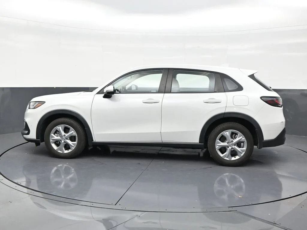 2023 Honda HR-V 2WD LX photo 2