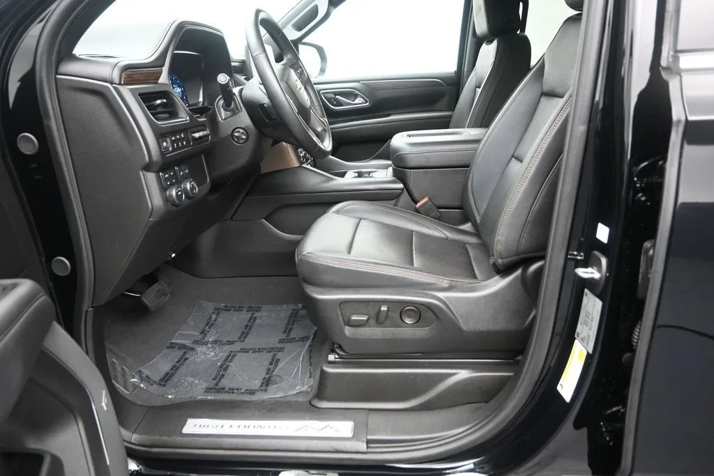 2024 Chevrolet Suburban High Country photo 11