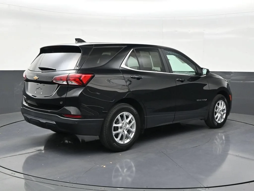 2024 Chevrolet Equinox LT photo 5