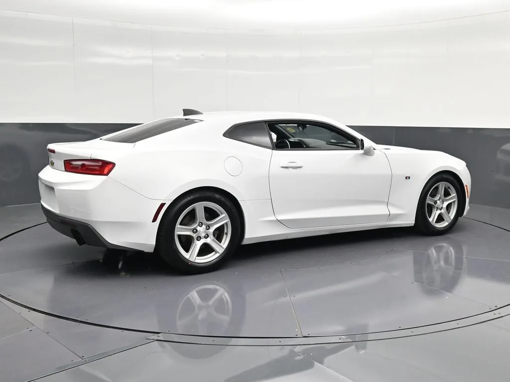 2018 Chevrolet Camaro 1LS photo 3