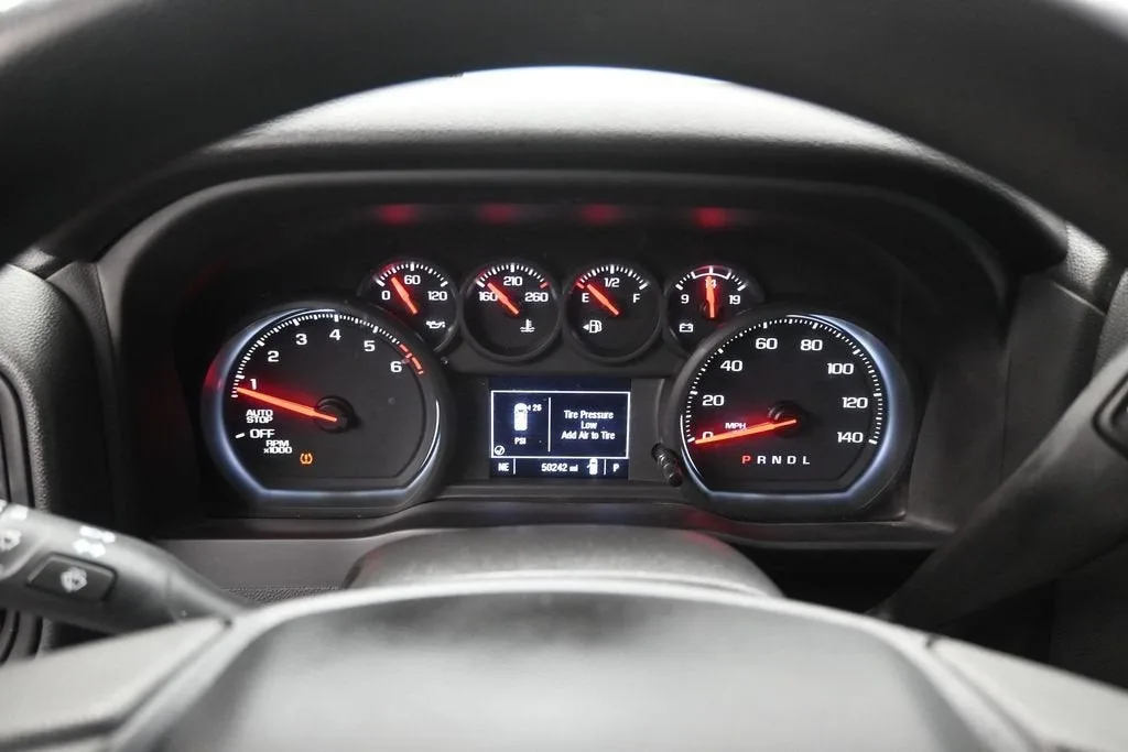 2023 Chevrolet Silverado 1500 Custom photo 12
