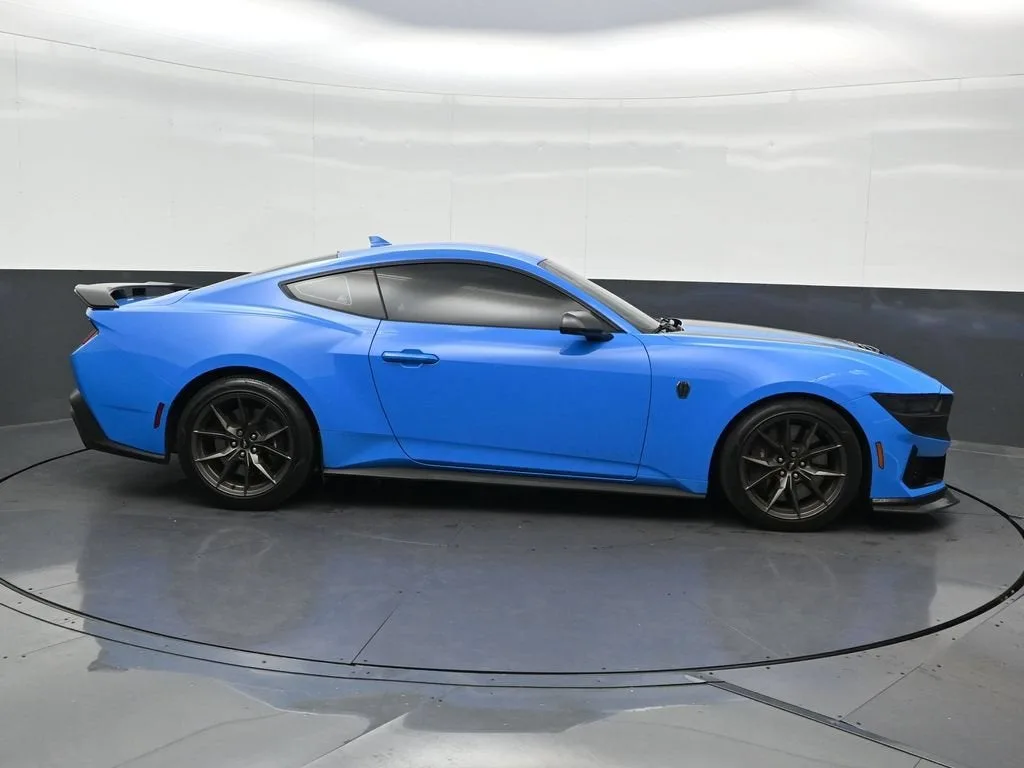 2024 Ford Mustang Dark Horse photo 7