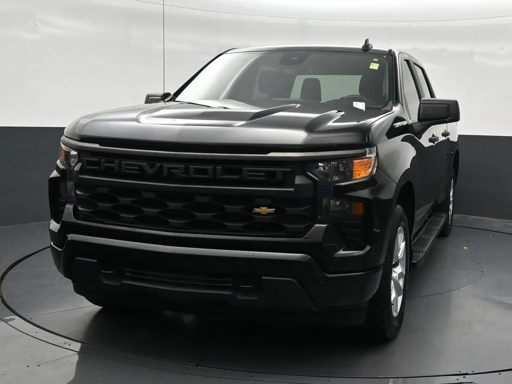 2022 Chevrolet Silverado 1500 Custom photo 9
