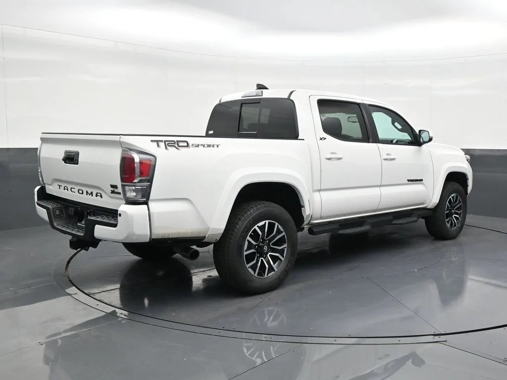 2020 Toyota Tacoma TRD Sport photo 5