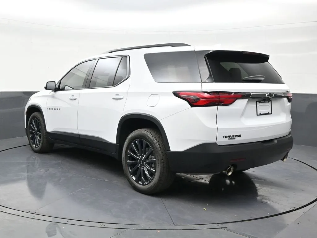 2024 Chevrolet Traverse Limited RS photo 3