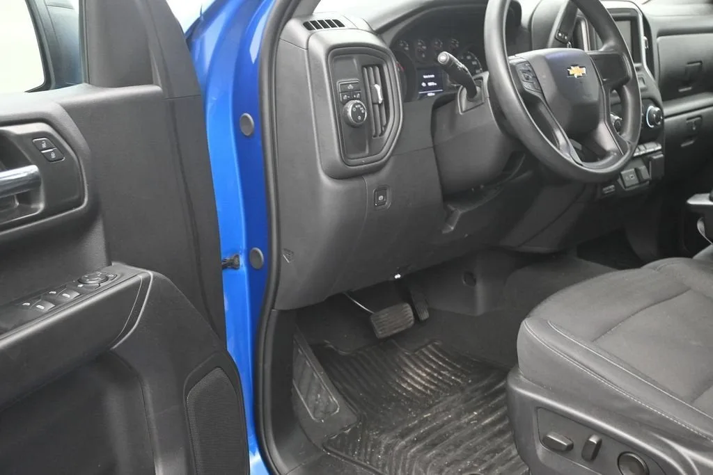 2024 Chevrolet Silverado 1500 Custom photo 10